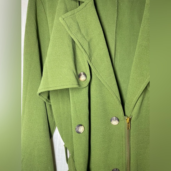 Jacket - Picture 3 of 3